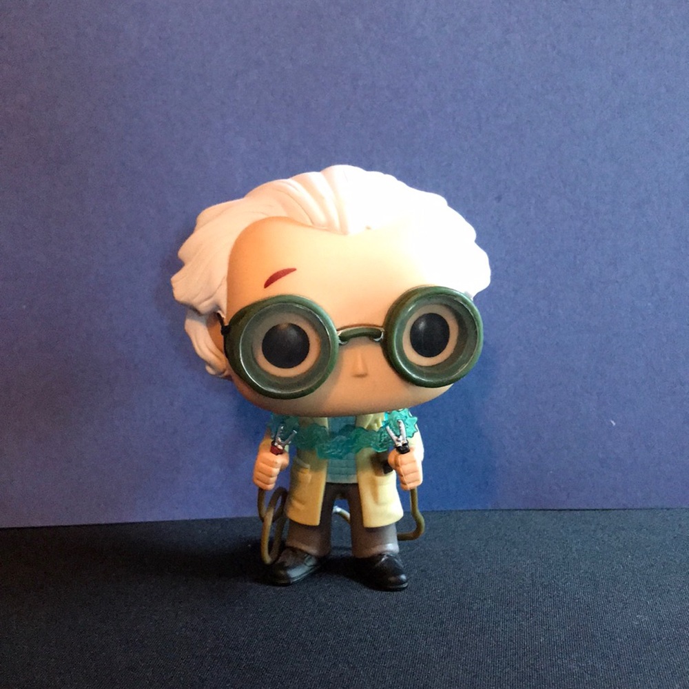 🐶  Dr. Emmet Brown Back to the Future Funko Pop